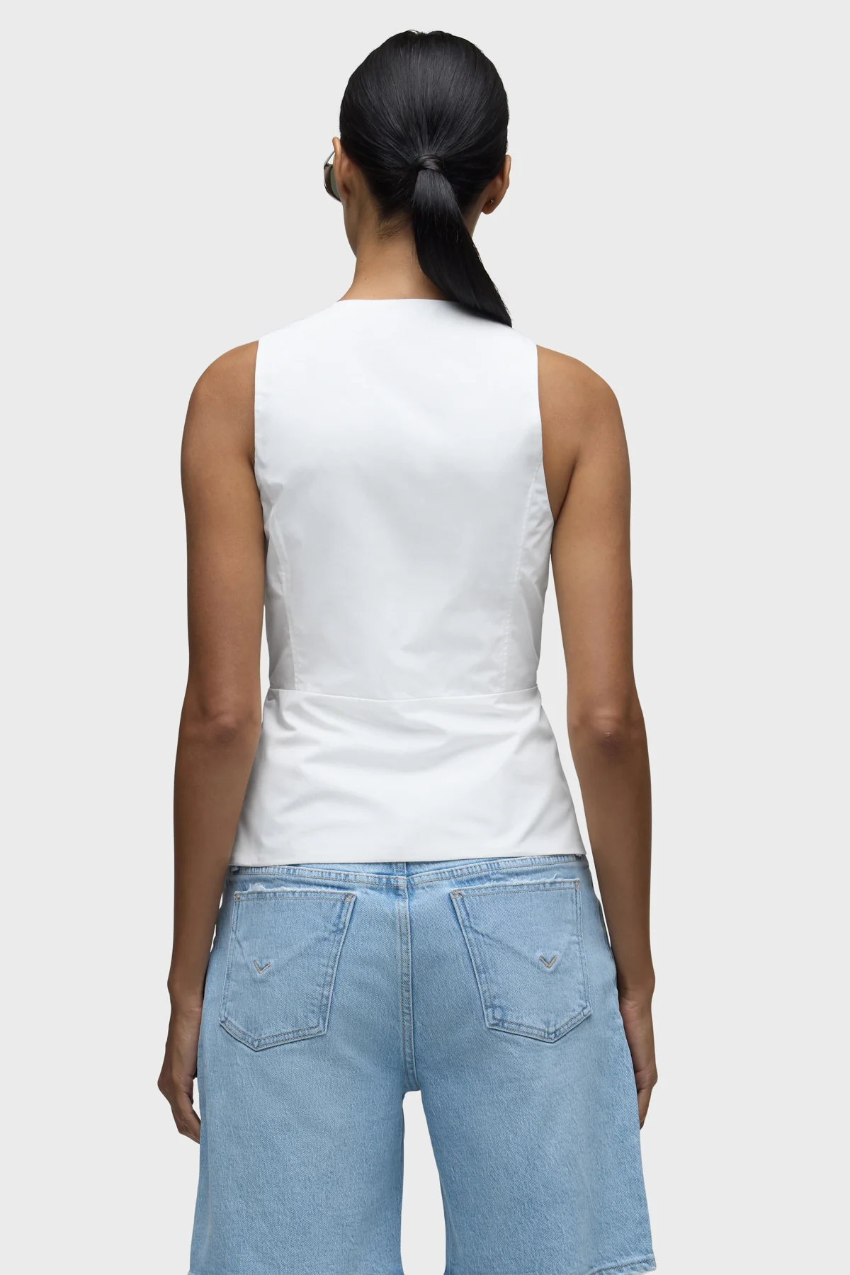 Laissez Vest - Image 4