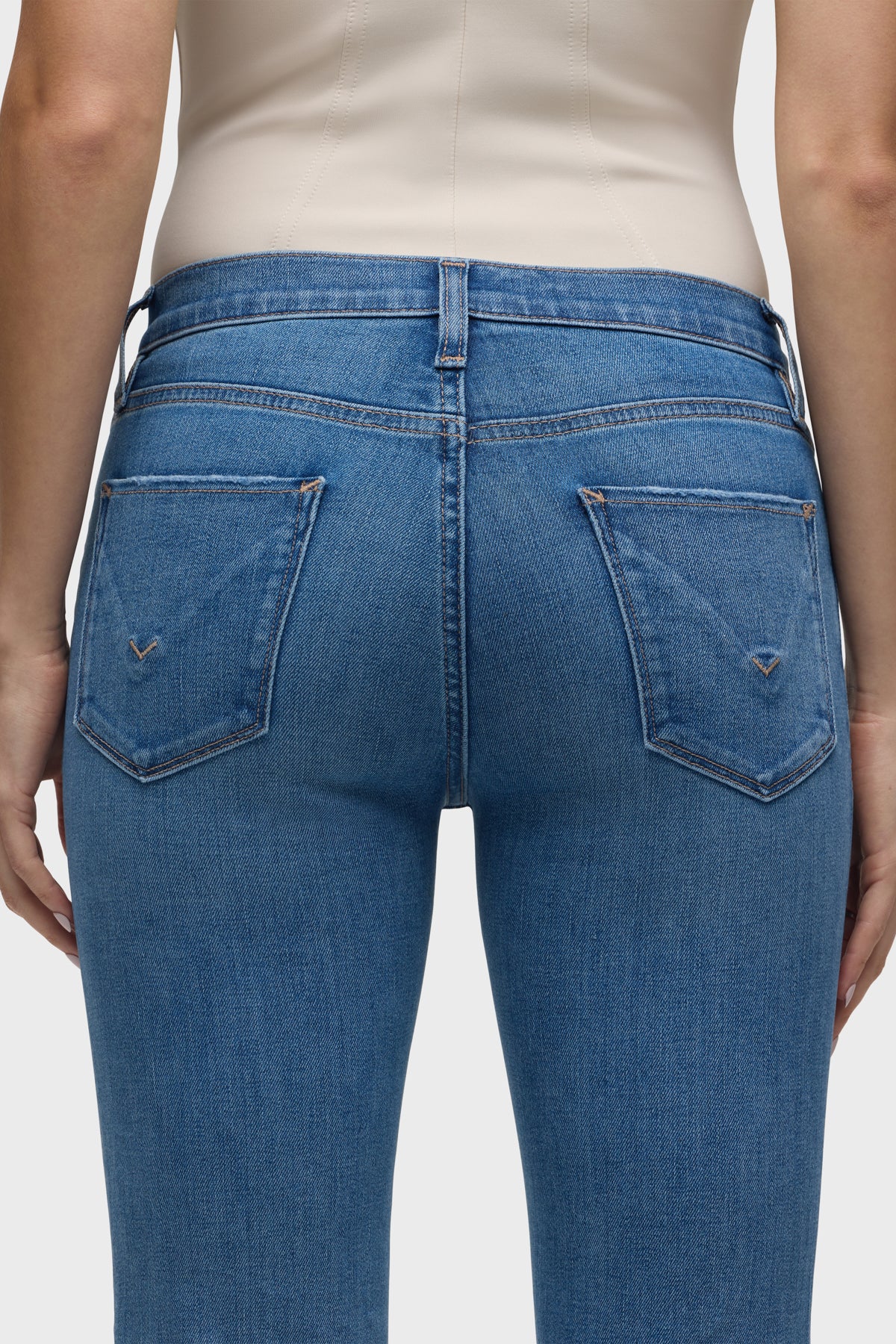 Nico Mid-Rise Straight Ankle Jean - Image 4