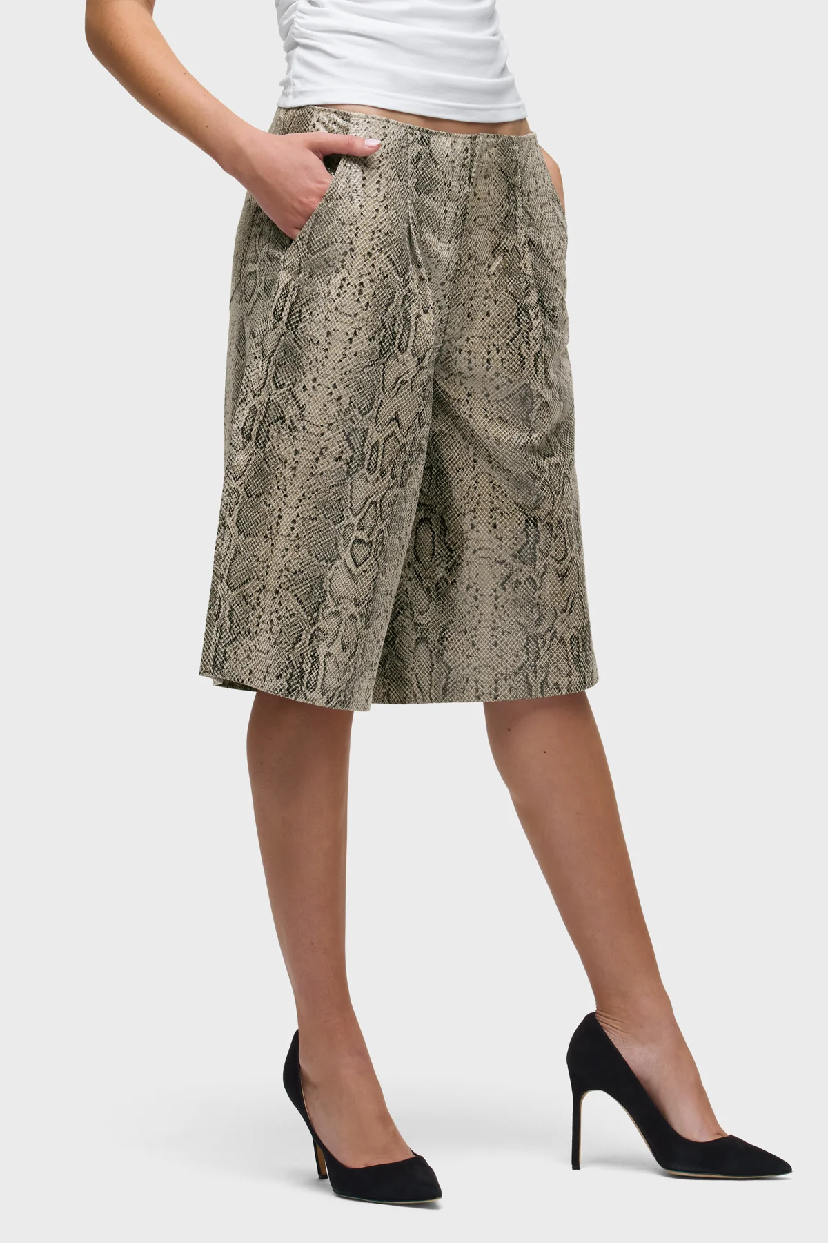 Leather Pleated Trouser Short - Image 3