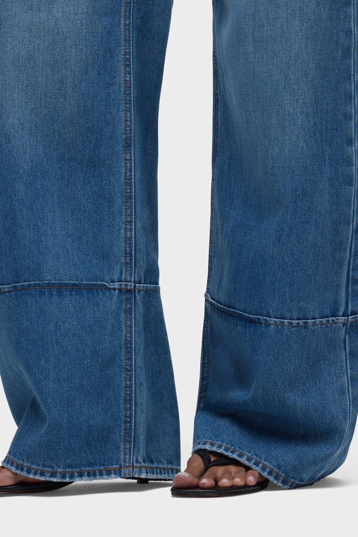 Rylee Pintucked Loose Pant - Image 9